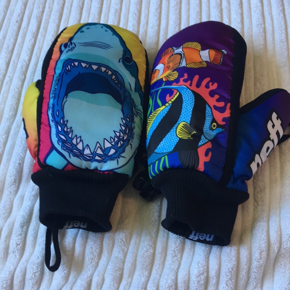 Neff mittens
